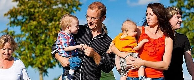Für Kinder ist ein stabiles und vertrauenvolles Umfeld wichtig, um den Mut zu haben, über Gefühle zu sprechen. Jede Familie kann dazu aktiv beitragen.