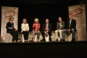 Gruppenfoto der Landestour in Schwerin